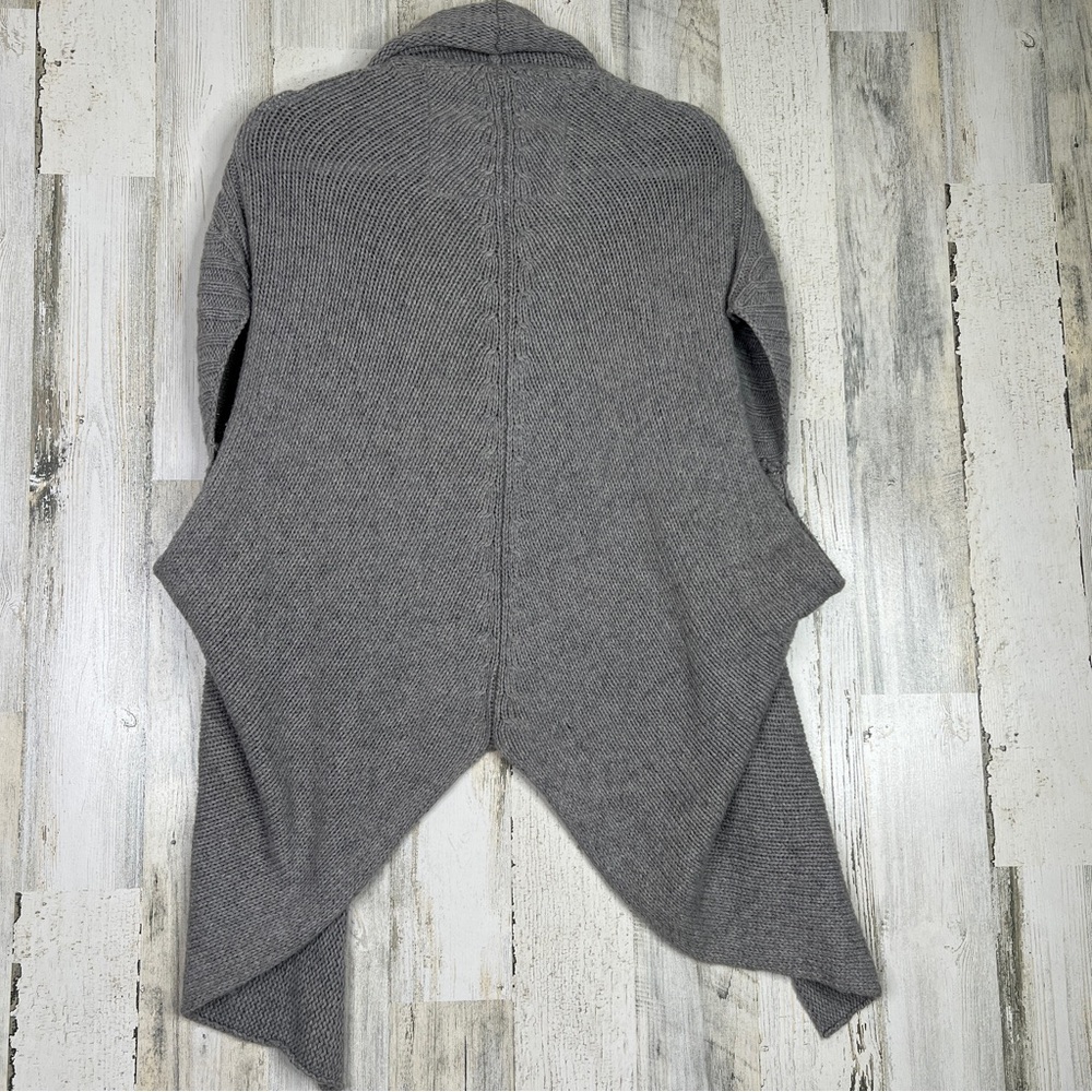 Angel of North Womens Lambswool Sleeveless Cardigan Size M/L Open Front Knit Top - Picture 3 of 9